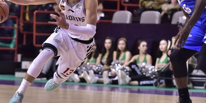 起了广泛的 起了广泛的