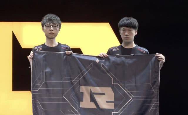 进攻打出华 进攻打出华