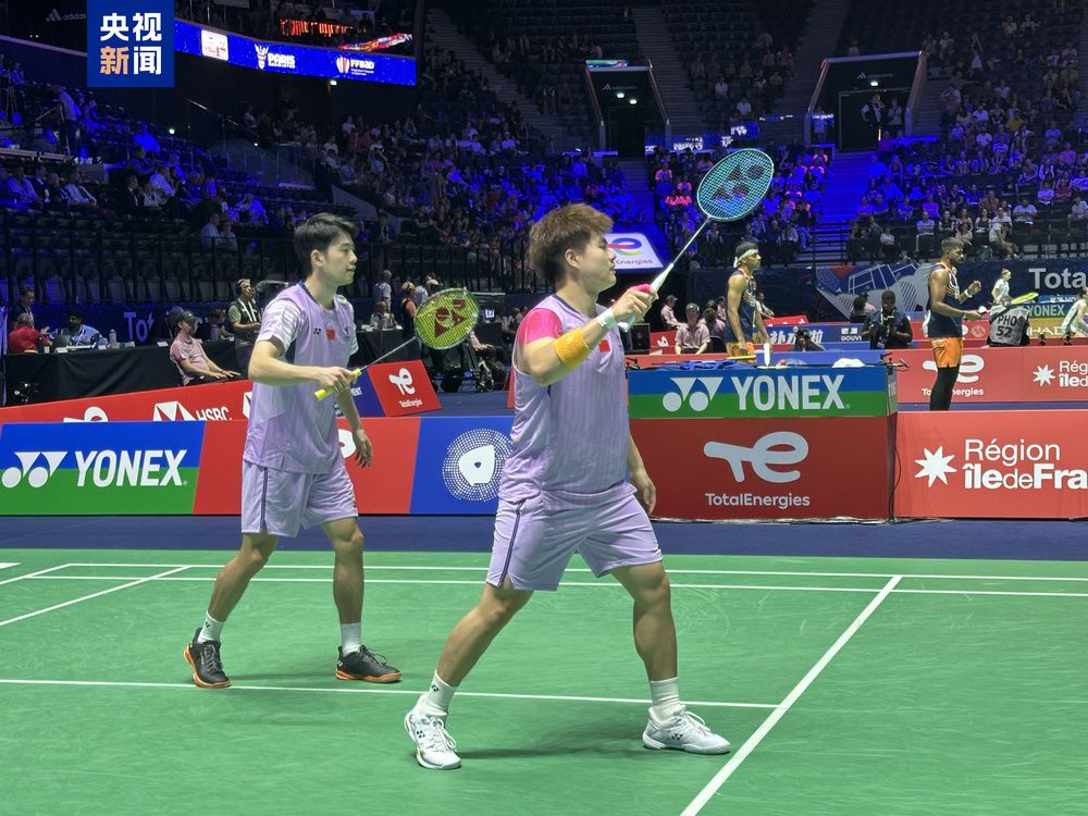 把目光投向 把目光投向